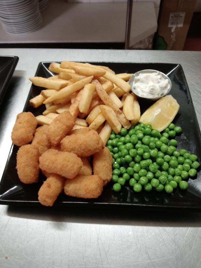 Stratton  The Kings Arms Inn מראה חיצוני תמונה
